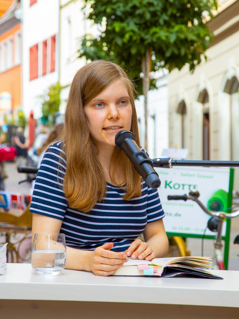Berliner Autorin Julia Rothenburg 
